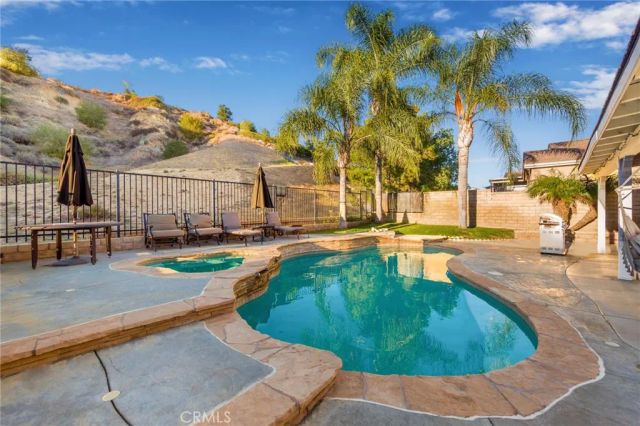 28327 Gibraltar Lane, Castaic, CA 91384