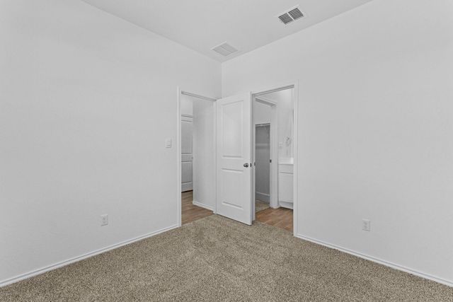 325 Santo Domingo RD, Bastrop, TX 78602