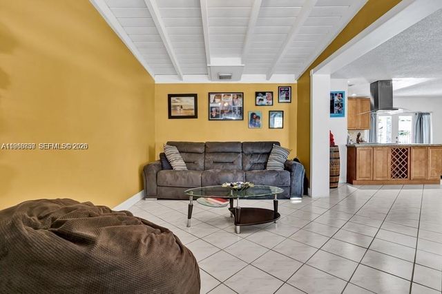 19821 Eagle Nest Rd, Cutler Bay, FL 33157