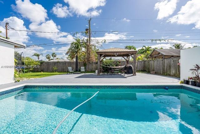 19821 Eagle Nest Rd, Cutler Bay, FL 33157