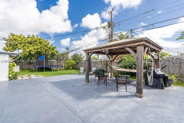 19821 Eagle Nest Rd, Cutler Bay, FL 33157