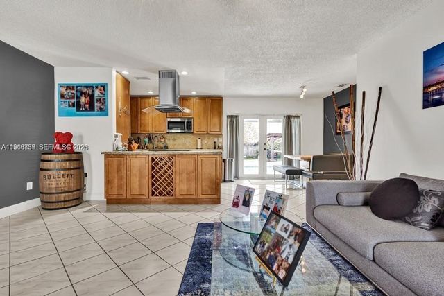 19821 Eagle Nest Rd, Cutler Bay, FL 33157