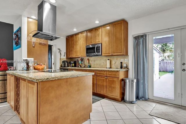 19821 Eagle Nest Rd, Cutler Bay, FL 33157