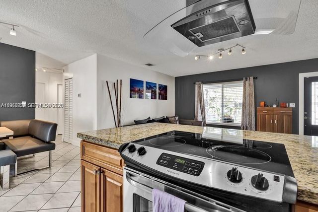 19821 Eagle Nest Rd, Cutler Bay, FL 33157