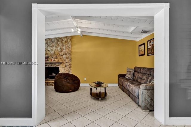 19821 Eagle Nest Rd, Cutler Bay, FL 33157