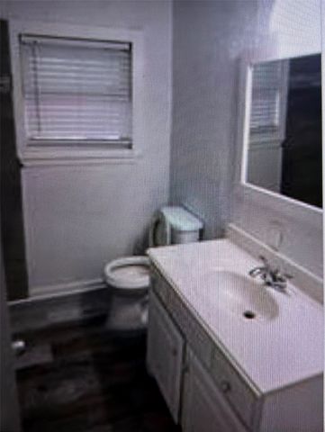 303 E 7th Street, Kaufman, TX 75142