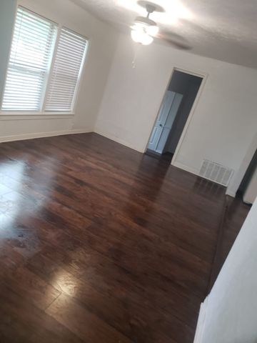 303 E 7th Street, Kaufman, TX 75142