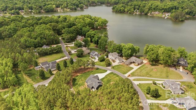 314 Potters Landing, Denton, NC 27239
