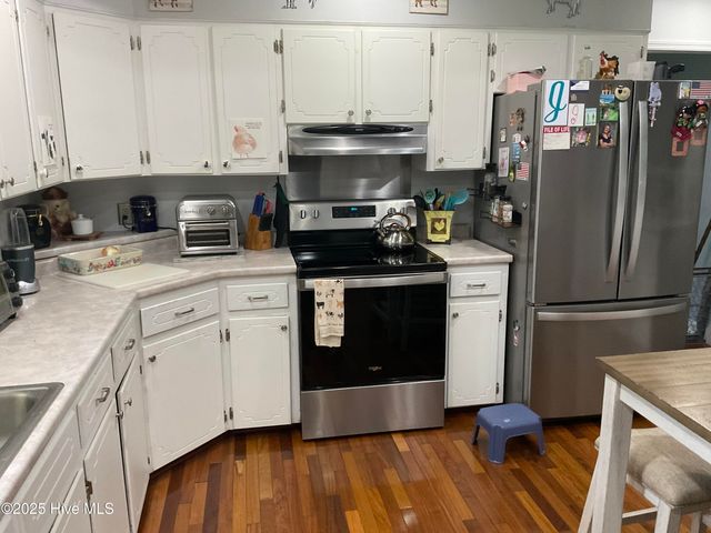 423 Edgewood Circle, Whiteville, NC 28472