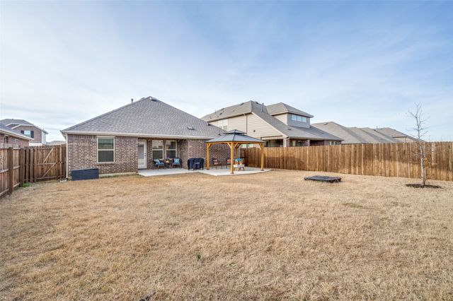 9813 Quail Pointe Road, Aubrey, TX 76227