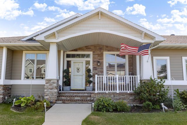 3847 43rd Avenue S, Moorhead, MN 56560