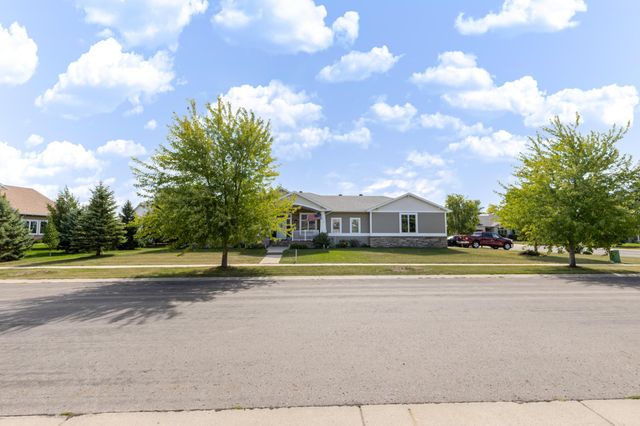3847 43rd Avenue S, Moorhead, MN 56560