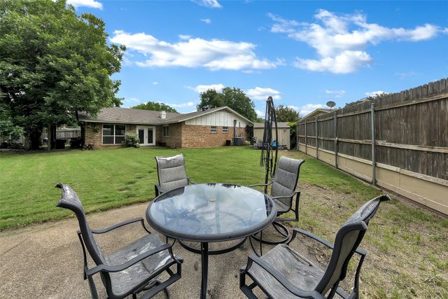 2205 Cecilia Court, Irving, TX 75060