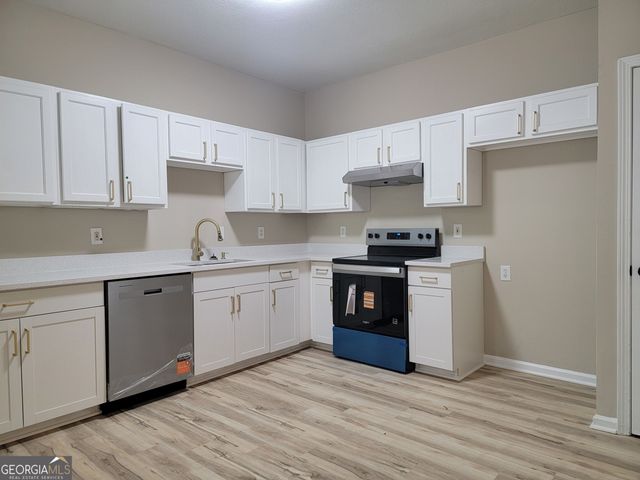 2264 Nicole Drive, Hampton, GA 30228