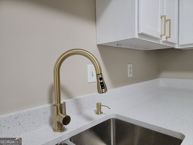 2264 Nicole Drive, Hampton, GA 30228