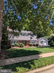 12830 MOUNT ROYAL LN, Fairfax, VA 22033