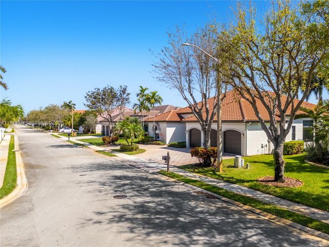 1479 SW 159th Ter, Pembroke Pines, FL 33027