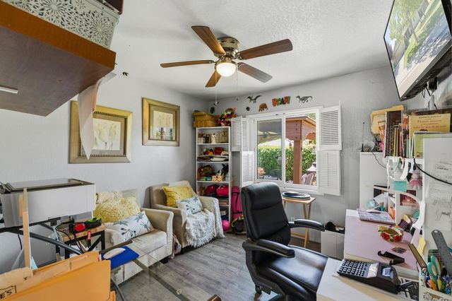 302 E El Campo Ave, Stockton, CA 95207