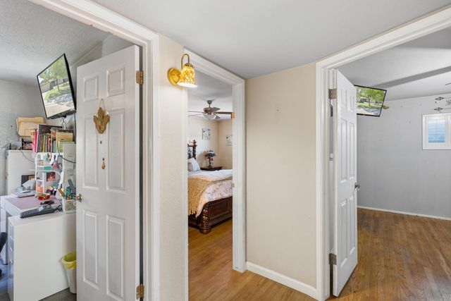 302 E El Campo Ave, Stockton, CA 95207
