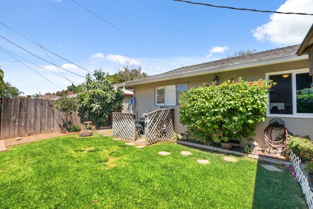 302 E El Campo Ave, Stockton, CA 95207
