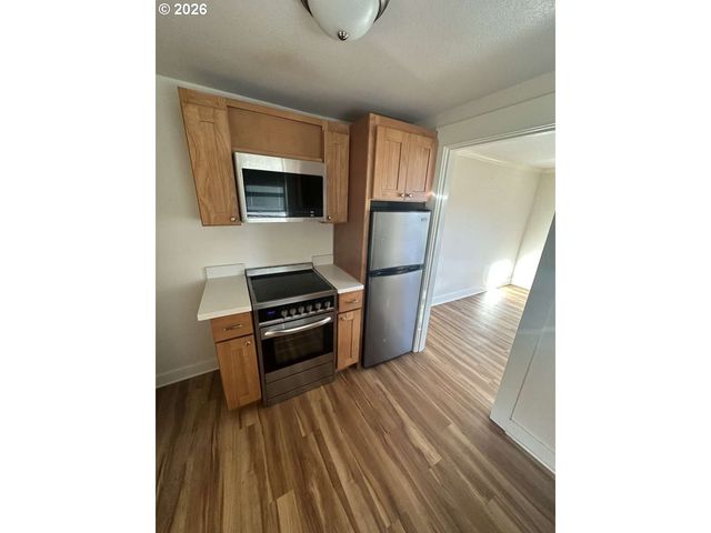 8605 Se 11TH Ave, Portland, OR 97202