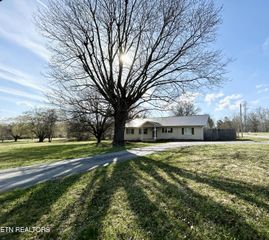 510 Dunbar Rd, Crossville, TN 38572