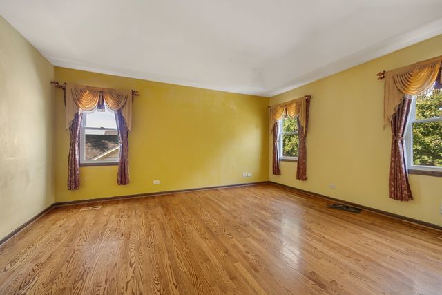 565 Rutgers Lane, Elk Grove Village, IL 60007