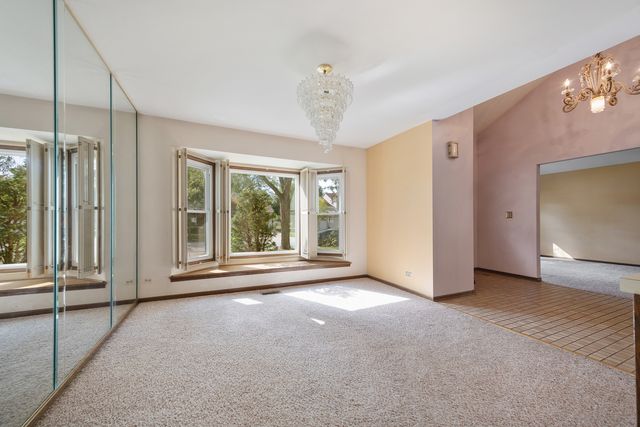 565 Rutgers Lane, Elk Grove Village, IL 60007