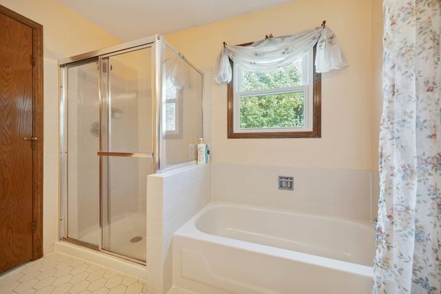 565 Rutgers Lane, Elk Grove Village, IL 60007