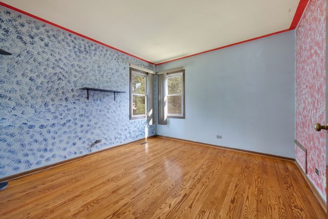 565 Rutgers Lane, Elk Grove Village, IL 60007