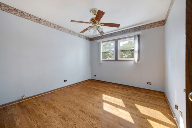 565 Rutgers Lane, Elk Grove Village, IL 60007