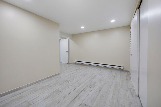 565 Rutgers Lane, Elk Grove Village, IL 60007
