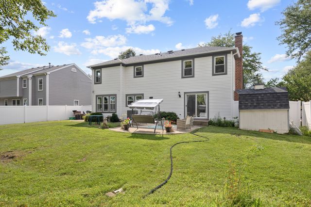 565 Rutgers Lane, Elk Grove Village, IL 60007