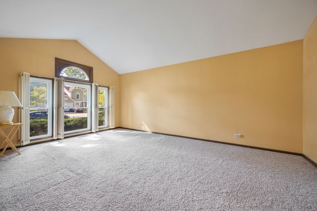 565 Rutgers Lane, Elk Grove Village, IL 60007