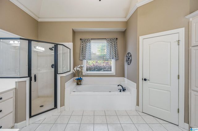 5162 LAKE CREST CIRCLE, Hoover, AL 35226
