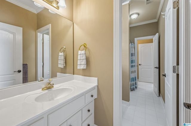 5162 LAKE CREST CIRCLE, Hoover, AL 35226