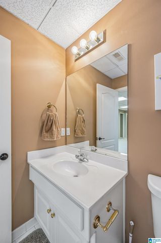 5162 LAKE CREST CIRCLE, Hoover, AL 35226
