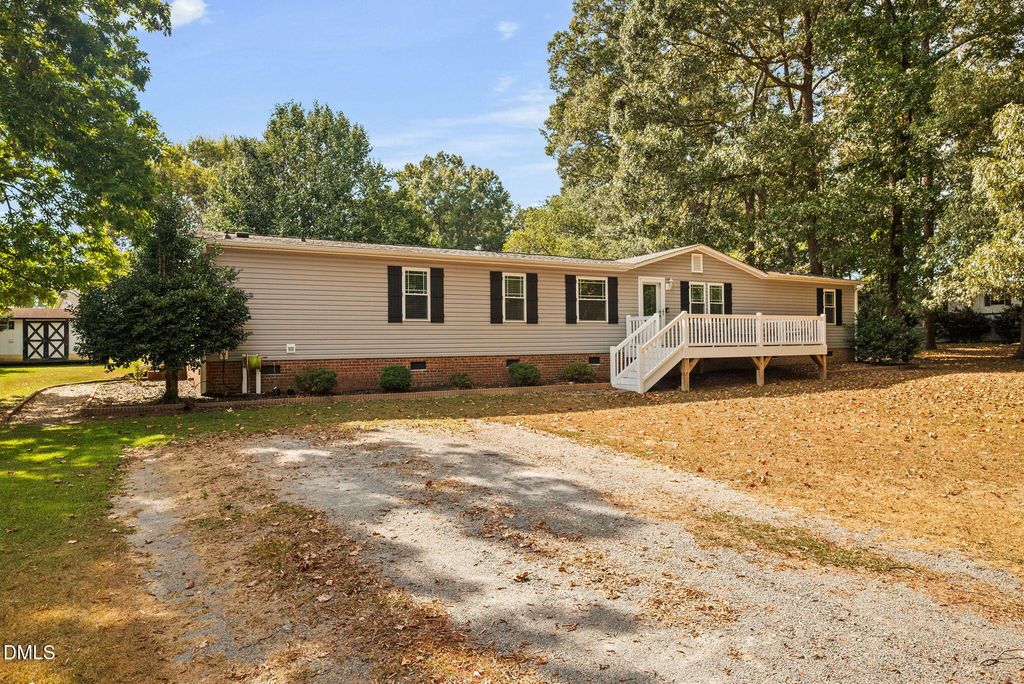 2005 Mooregate Court, Clayton, NC 27520