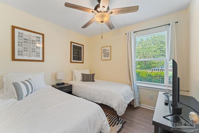 33 Milton Rd, Pensacola, FL 32507