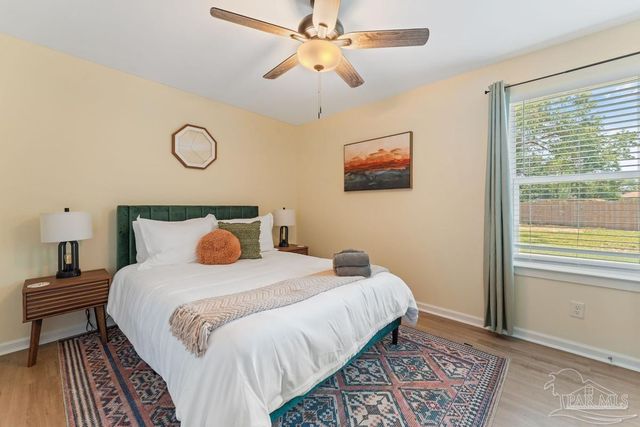 33 Milton Rd, Pensacola, FL 32507