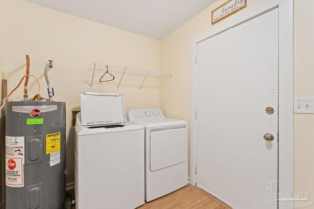 33 Milton Rd, Pensacola, FL 32507