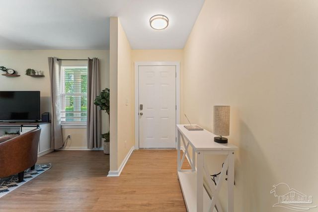 33 Milton Rd, Pensacola, FL 32507