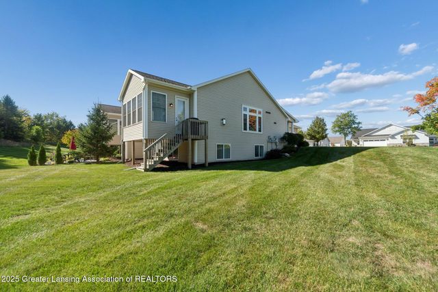 5342 E Hawk Hollow Drive, Bath, MI 48808