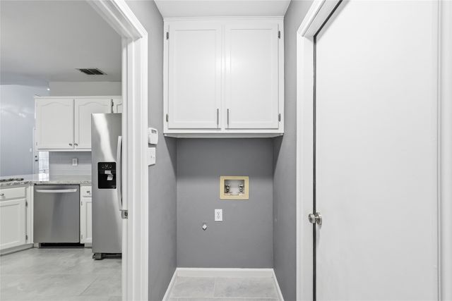 2097 Amherst Drive, Lewisville, TX 75067