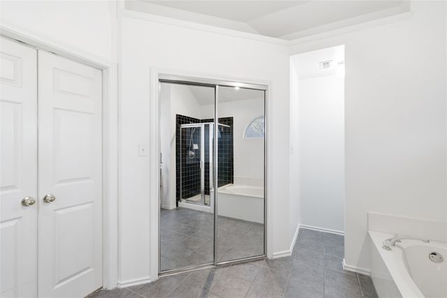 2097 Amherst Drive, Lewisville, TX 75067