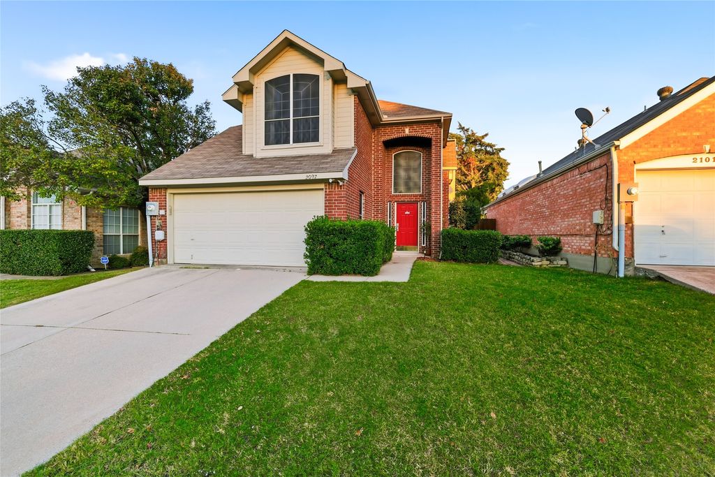2097 Amherst Drive, Lewisville, TX 75067