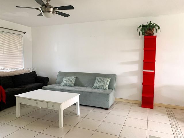 1104 N 17th Ct 105, Hollywood, FL 33020