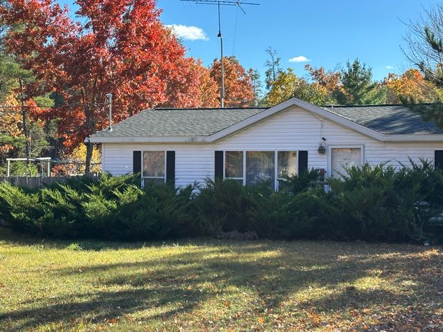 4240 Diamond Drive, Grayling, MI 49738