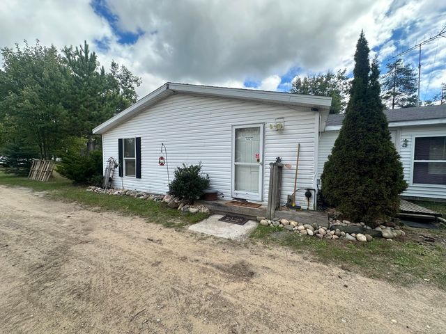 4240 Diamond Drive, Grayling, MI 49738