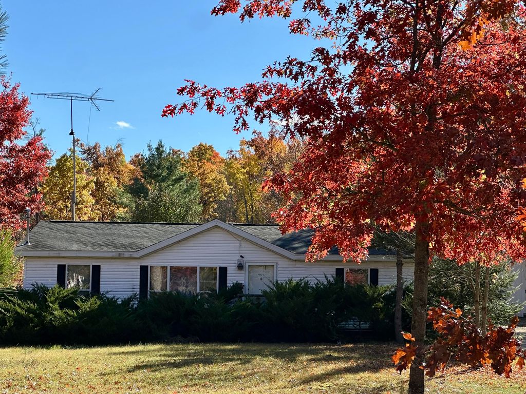 4240 Diamond Drive, Grayling, MI 49738